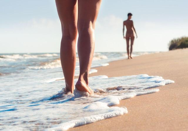 Vivre nu le petit guide du naturiste